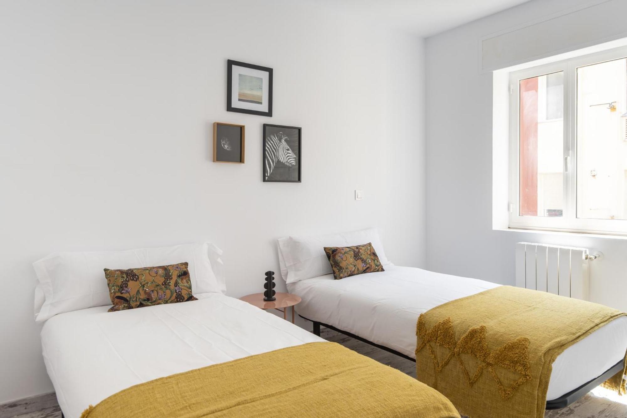 Apartamento De 4 Habitaciones En El Centro ซานตานเดร์ ภายนอก รูปภาพ